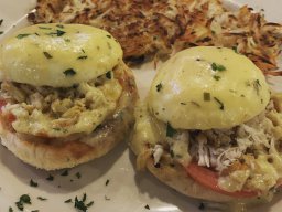king-crab-house-chicago-brunch-crab-eggs-benedict_20181220_1402982573